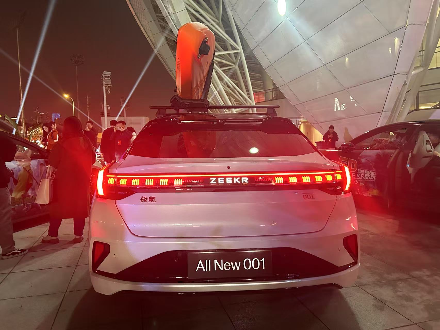 极氪澄清“0公里二手车”为展车专家：若有车企把“0公里二手车”当新车售卖是自毁前程(图1)