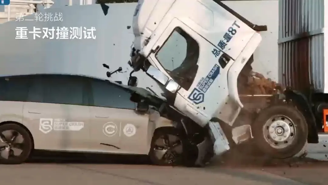 最新回应！理想汽车：测试用乘龙二手卡车仅作为移动式壁障物无引导性评价致其意外卷入争议属无心之举(图2)