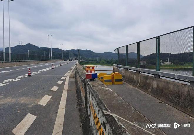 东莞一车坠桥致5死！官方最新回应：正对道路设计等进行调查(图3)