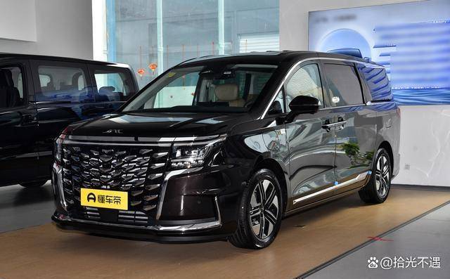 高端MPV变局骤起！腾势D9跌出销量前十主力操盘手官宣离场(图1)