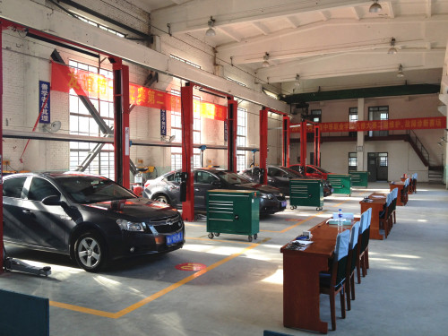 纳智捷大7 SUV(图1)