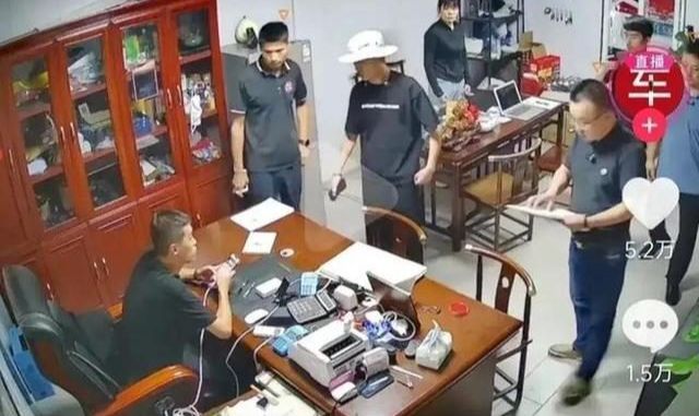 狂飙兄弟打架济南二手车翻车：是时候打假网红了维权不在声高(图4)