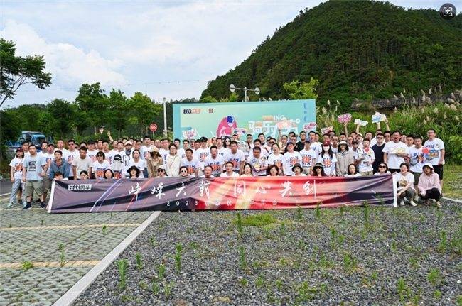 二手车市场迎来新机遇联众优车助力行业实现高质量发展(图1)